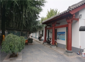 业务大厅后方