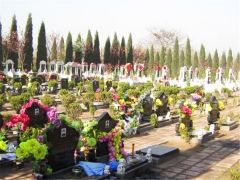 郑州云鹤山庄公墓地址坐几路车？